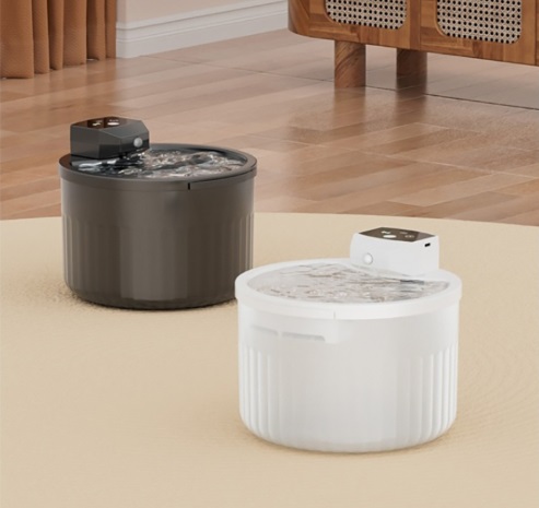 Fontaine à eau sans fil pour animaux rechargeable en blanc et noir